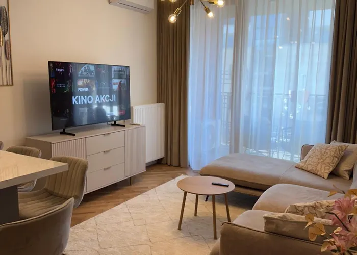 アパート Royal Wilanow With Gym, Sauna And Private Parking Space ワルシャワ