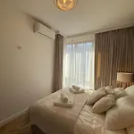 Royal Wilanow With Gym, Sauna And Private Parking Space * Varsóvia