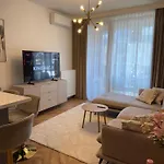 Apartamento Royal Wilanow With Gym, Sauna And Private Parking Space Varsóvia